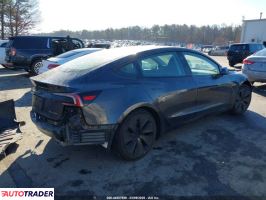 Tesla Model 3 2024