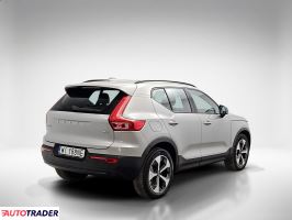 Volvo XC40 2023 2.0 163 KM