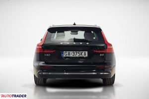 Volvo V60 2022 2.0 163 KM