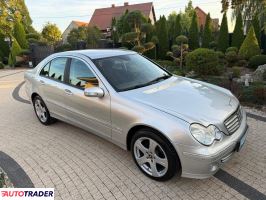 Mercedes C-klasa 2005 1.8 143 KM