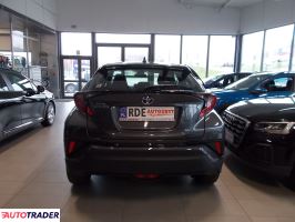 Toyota C-HR 2022 1.8 122 KM