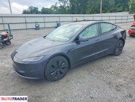 Tesla Model 3 - zobacz ofertę