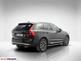 Volvo XC60 2022 2.0 197 KM
