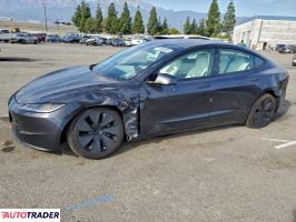 Tesla Model 3 2025