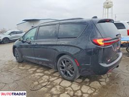 Chrysler Pacifica 2024 3