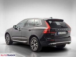 Volvo XC60 2022 2.0 197 KM