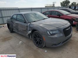 Chrysler 300C 2019 3