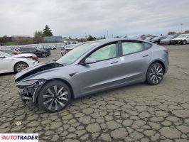 Tesla Model 3 2025