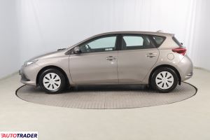 Toyota Auris 2015 1.6 130 KM