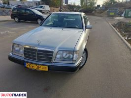 Mercedes W-124 1992 3.2 220 KM