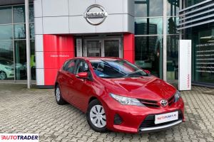 Toyota Auris 2014 1.3 100 KM Toyota Auris 2014 1.3 100 KM
