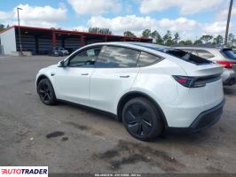Tesla Model Y 2026