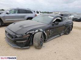 Ford Mustang 2022 5