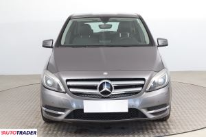 Mercedes B-klasa 2014 1.5 107 KM