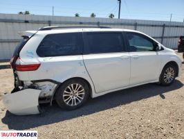 Toyota Sienna 2020 3