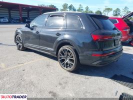 Audi Q7 2021 3