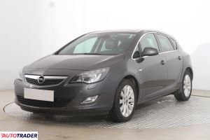 Opel Astra 2012 1.4 138 KM