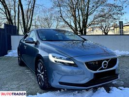 Volvo V40 2019 2.0 150 KM