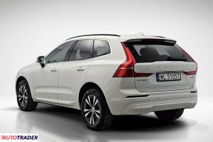 Volvo XC60 2022 2.0 197 KM