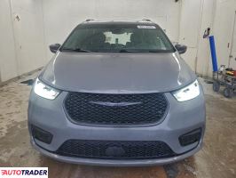 Chrysler Pacifica 2022 3