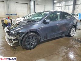 Tesla Model Y - zobacz ofertę