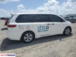 Toyota Sienna 2019 3