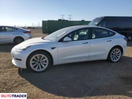 Tesla Model 3 - zobacz ofertę