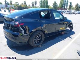 Tesla Model Y 2025 Tesla Model Y 2025