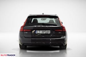 Volvo V60 2021 2.0 197 KM