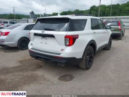 Ford Explorer 2022 3