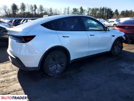 Tesla Model Y 2026