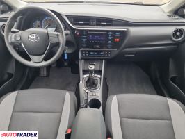 Toyota Auris 2017 1.4 90 KM