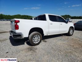Chevrolet Silverado 2021 3