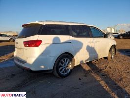 Kia Sedona 2021 3