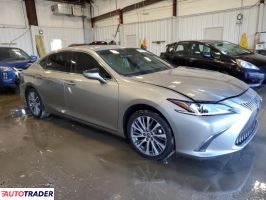 Lexus ES 2019 3