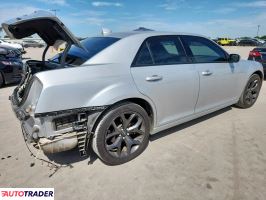 Chrysler 300C 2022 3
