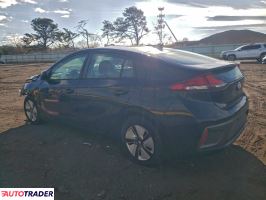 Hyundai IONIQ Hybrid 2020 1