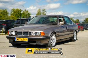 BMW 750 1989 5.0 300 KM