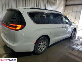 Chrysler Pacifica 2022 3