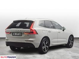 Volvo XC60 2021 2.0 197 KM