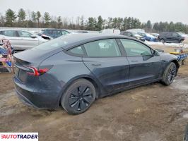 Tesla Model 3 2025