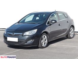 Opel Astra 2012 1.4 99 KM