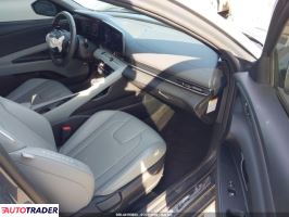 Hyundai Elantra 2025 1