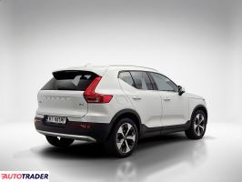 Volvo XC40 2022 2.0 163 KM