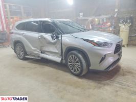 Toyota Highlander 2022 3