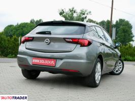 Opel Astra 2018 1.6 110 KM
