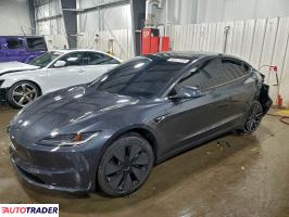 Tesla Model 3 2025