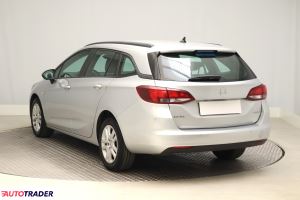 Opel Astra 2016 1.4 123 KM