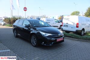 Toyota Avensis 2016 2.0 143 KM Toyota Avensis 2016 2.0 143 KM