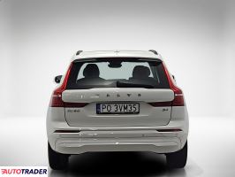 Volvo XC60 2021 2.0 197 KM